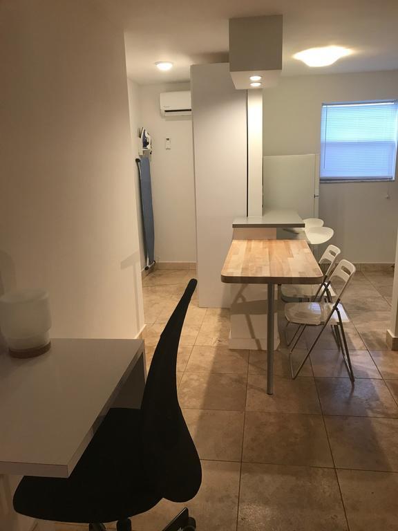 Wave Beach Vacation Rentals Pompano Beach Pokoj fotografie