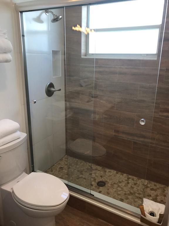 Wave Beach Vacation Rentals Pompano Beach Pokoj fotografie
