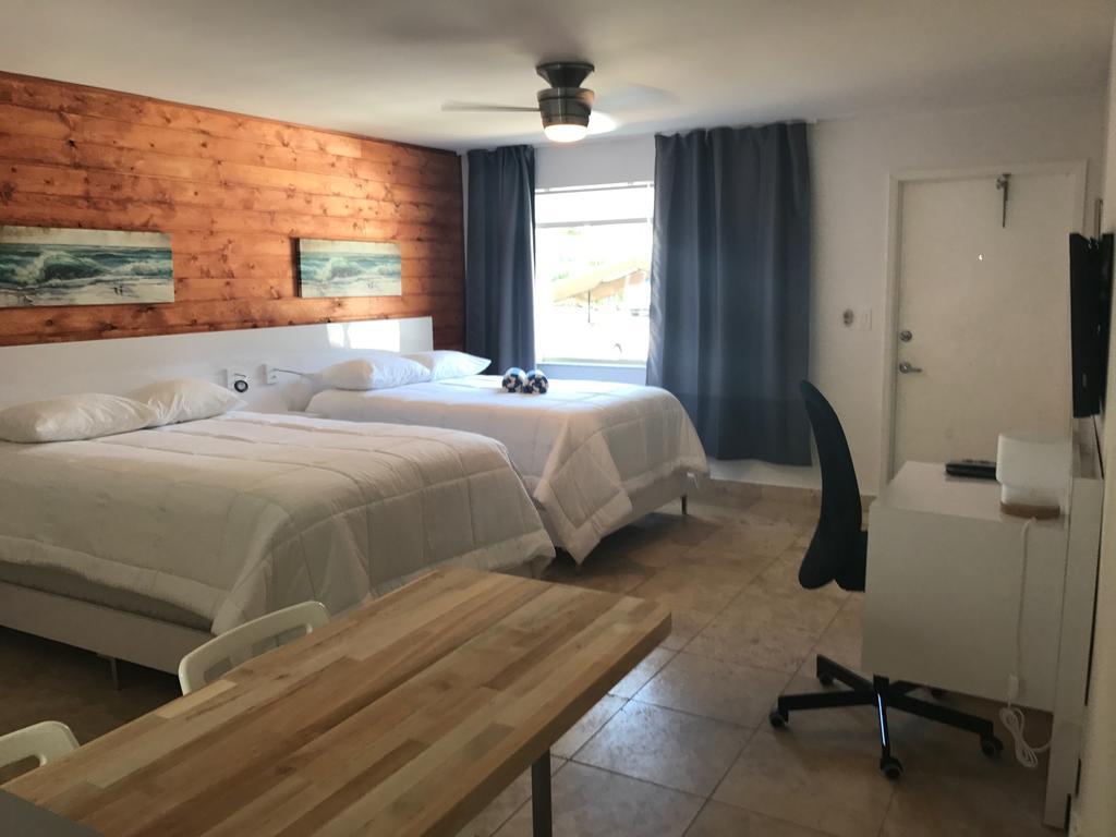 Wave Beach Vacation Rentals Pompano Beach Pokoj fotografie