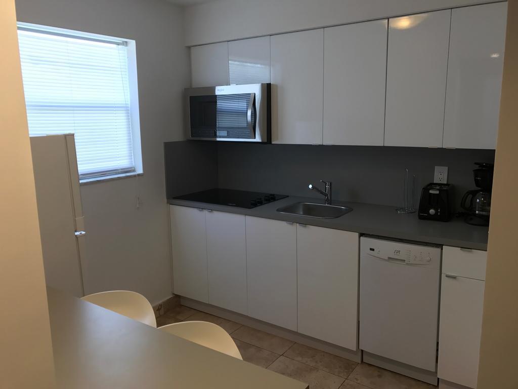Wave Beach Vacation Rentals Pompano Beach Pokoj fotografie