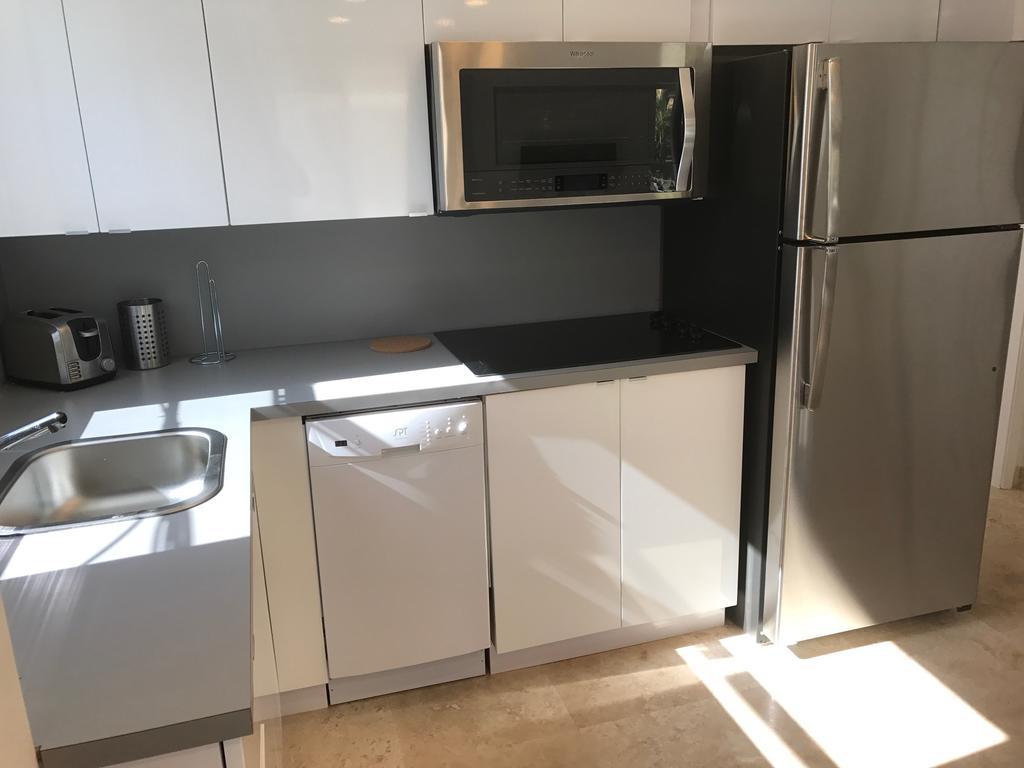 Wave Beach Vacation Rentals Pompano Beach Pokoj fotografie